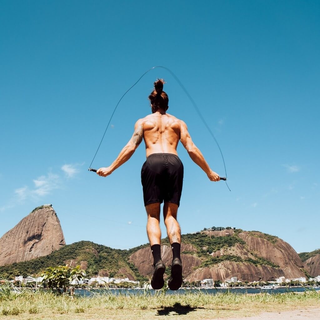 Jumping rope with adjustable rope length