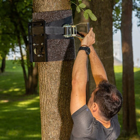 Tree protection for outdoor installation of Pullup & Dip bar