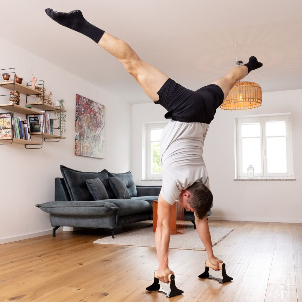 Push-Up Bars With Ergonomical Wooden Handle