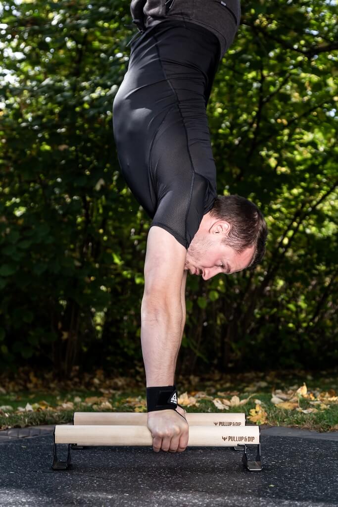 Wrist Wraps for Calisthenics and Strength Training